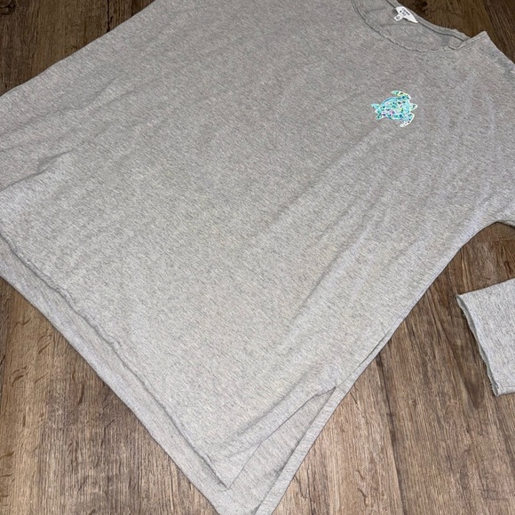 Crown & Ivy • Turtle Graphic Crewneck Sweatshirt - Picture 3 of 9